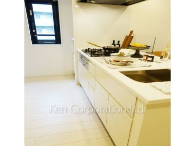 キッチン ※写真・画像は実際と異なる場合がございます。部屋写真は同一タイプのものです。（ただし、画像中にタイプ名の記載がある場合はその記載内容を優先します。） ※4階の同じ間取タイプを撮影。仕様が異なることがあります。