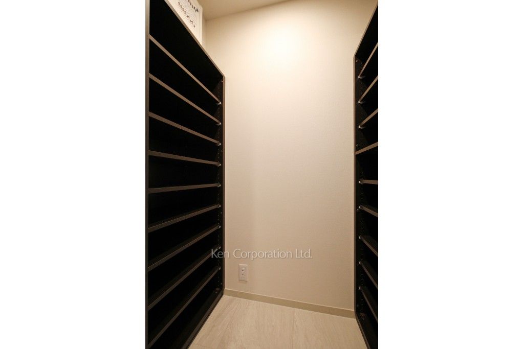 ラ・トゥール渋谷神南の写真 シューズインクローゼット