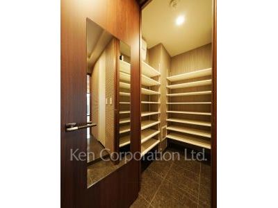 THE SANMAISON 表参道の写真 シューズインクローゼット