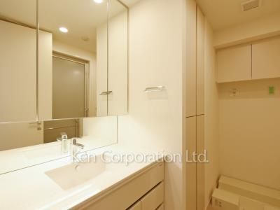 プライムガーデン西麻布の写真 パウダールーム ※5階の同じ間取タイプを撮影。仕様が異なることがあります。