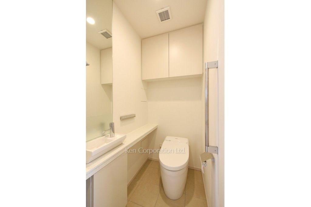 プライムガーデン西麻布の写真 トイレ ※5階の同じ間取タイプを撮影。仕様が異なることがあります。