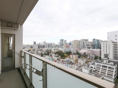 渋谷アインスの写真 バルコニー