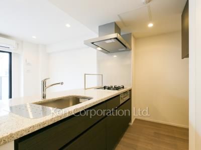 キッチン ※3階の同じ間取タイプを撮影。仕様が異なることがあります。