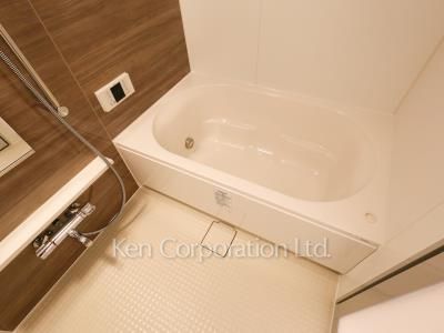 バスルーム ※3階の同じ間取タイプを撮影。仕様が異なることがあります。