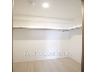 THE AXIS KOJIMACHIの写真 クローゼット等 ※写真・画像は実際と異なる場合がございます。部屋写真は同一タイプのものです。（ただし、画像中にタイプ名の記載がある場合はその記載内容を優先します。）