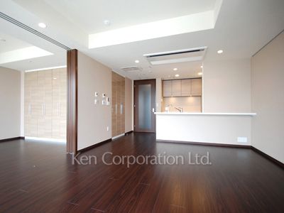 ラ・トゥール飯田橋の写真 居室（LDなど） ※12階の同じ間取タイプを撮影。仕様が異なることがあります。