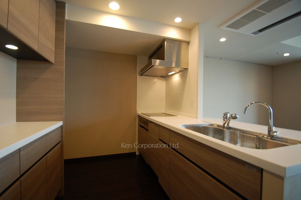 ラ・トゥール飯田橋の写真 キッチン ※12階の同じ間取タイプを撮影。仕様が異なることがあります。