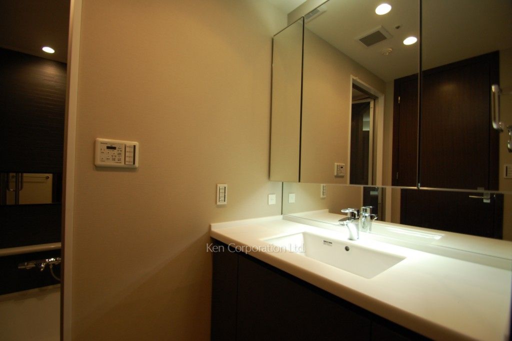 ラ・トゥール飯田橋の写真 パウダールーム ※12階の同じ間取タイプを撮影。仕様が異なることがあります。