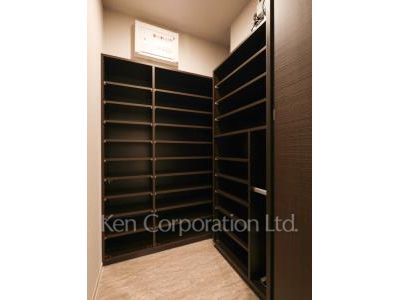 ラ・トゥール渋谷神南の写真 シューズインクローゼット ※19階の同じ間取タイプを撮影。仕様が異なることがあります。