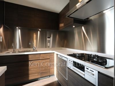 ラ・トゥール渋谷神南の写真 キッチン ※19階の同じ間取タイプを撮影。仕様が異なることがあります。