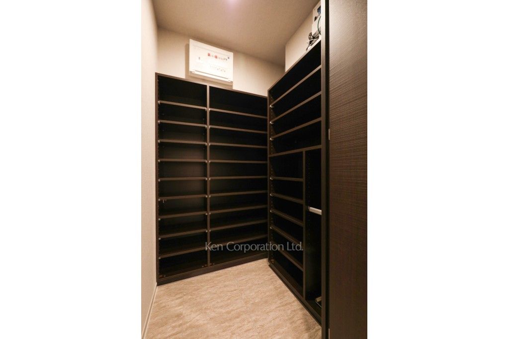 ラ・トゥール渋谷神南の写真 シューズインクローゼット ※19階の同じ間取タイプを撮影。仕様が異なることがあります。