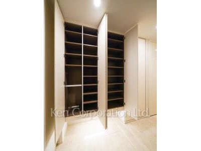 パークコート乃木坂ザ・タワーの写真 シューズクローゼット