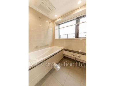 バスルーム ※写真・画像は実際と異なる場合がございます。部屋写真は同一タイプのものです。（ただし、画像中にタイプ名の記載がある場合はその記載内容を優先します。）