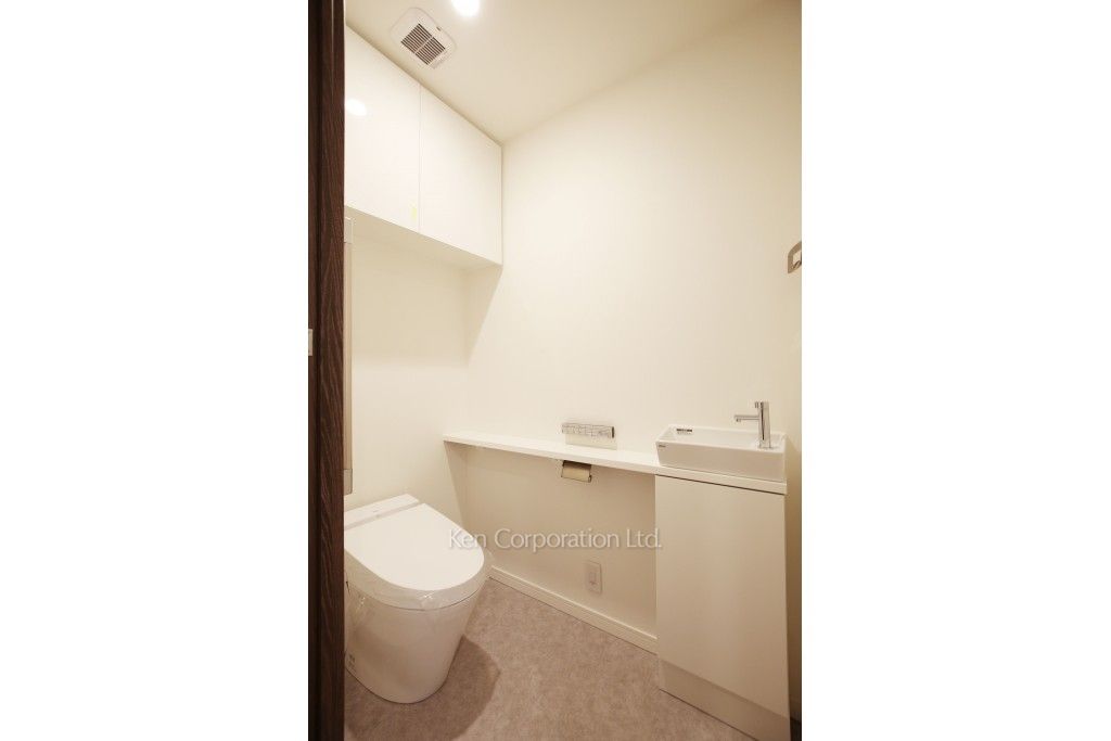 トイレ ※6階の同じ間取タイプを撮影。仕様が異なることがあります。（5階・1LDK）  ※写真の無断転載禁止