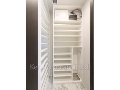 ラ・トゥール渋谷宇田川の写真 シューズインクローゼット