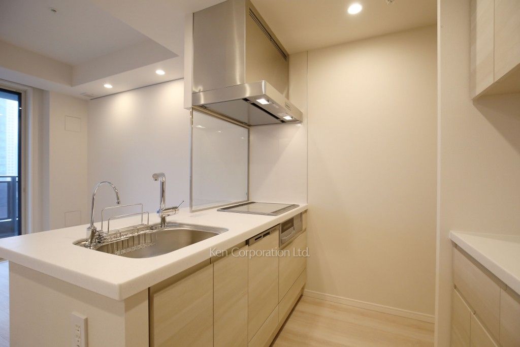 六本木グランドタワーレジデンスの写真 キッチン ※10階の同じ間取タイプを撮影。仕様が異なることがあります。