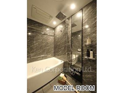 バスルーム　※MODEL ROOM ※10階の同じ間取タイプを撮影。仕様が異なることがあります。