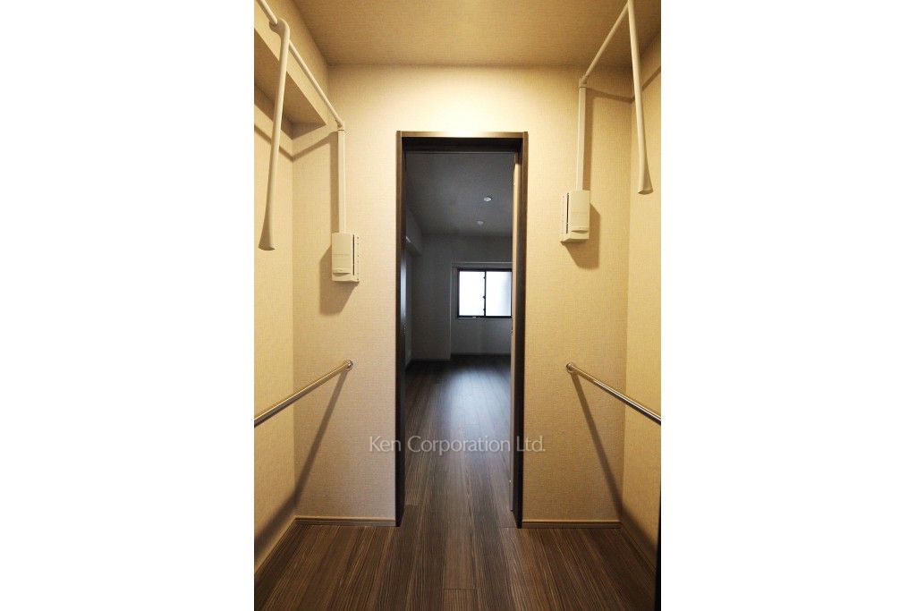 ジオイド三番町の写真 ウォークインクローゼット ※10階の同じ間取タイプを撮影。仕様が異なることがあります。