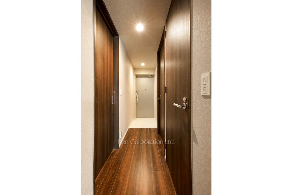 LIBRGRANT西新宿の写真 玄関 ※9階の同じ間取タイプを撮影。仕様が異なることがあります。