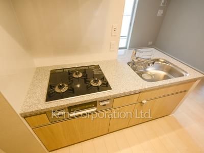 LIBRGRANT西新宿の写真 キッチン ※10階の同じ間取タイプを撮影。仕様が異なることがあります。