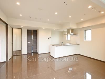 居室（LDなど） ※12階の同じ間取タイプを撮影。仕様が異なることがあります。