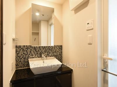 パウダールーム ※12階の同じ間取タイプを撮影。仕様が異なることがあります。