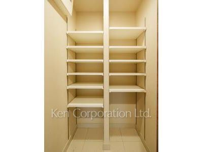 オープンレジデンシア広尾Ⅰの写真 シューズインクローゼット