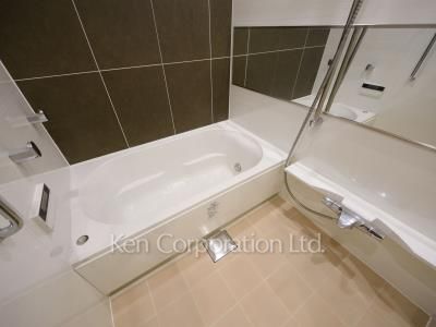 Dマークス西新宿タワーの写真 バスルーム ※22階の同じ間取タイプを撮影。仕様が異なることがあります。