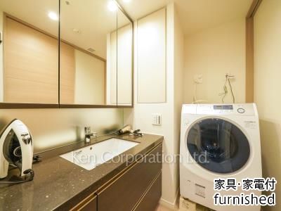 パウダールーム　※家具家電付 ※23階の同じ間取タイプを撮影。仕様が異なることがあります。