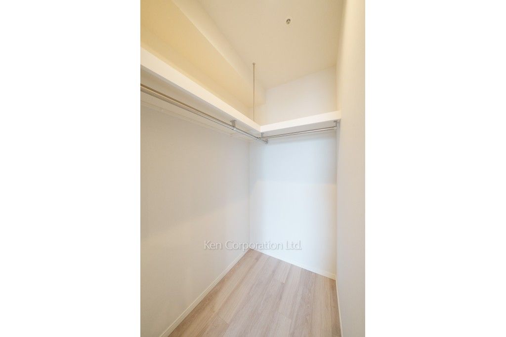 Dマークス西新宿タワーの写真 ウォークインクローゼット ※23階の同じ間取タイプを撮影。仕様が異なることがあります。