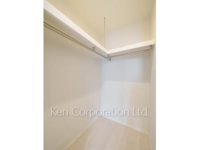 ウォークインクローゼット ※24階の同じ間取タイプを撮影。仕様が異なることがあります。