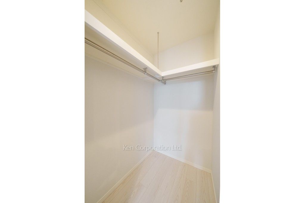 Dマークス西新宿タワーの写真 ウォークインクローゼット ※24階の同じ間取タイプを撮影。仕様が異なることがあります。