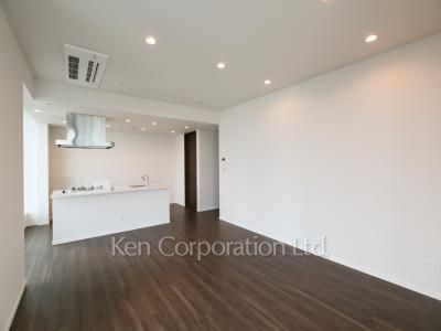 Dマークス西新宿タワーの写真 居室（LDなど） ※28階の同じ間取タイプを撮影。仕様が異なることがあります。