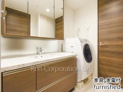 パウダールーム　※家具家電付 ※24階の同じ間取タイプを撮影。仕様が異なることがあります。