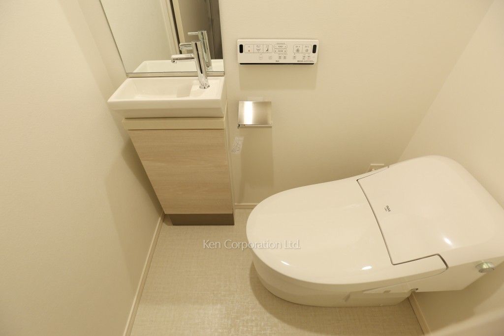 トイレ ※8階の同じ間取タイプを撮影。仕様が異なることがあります。（9階・1LDK）  ※写真の無断転載禁止