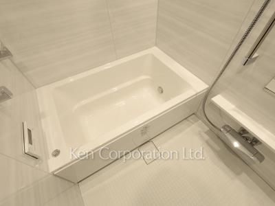 バスルーム ※7階の同じ間取タイプを撮影。仕様が異なることがあります。