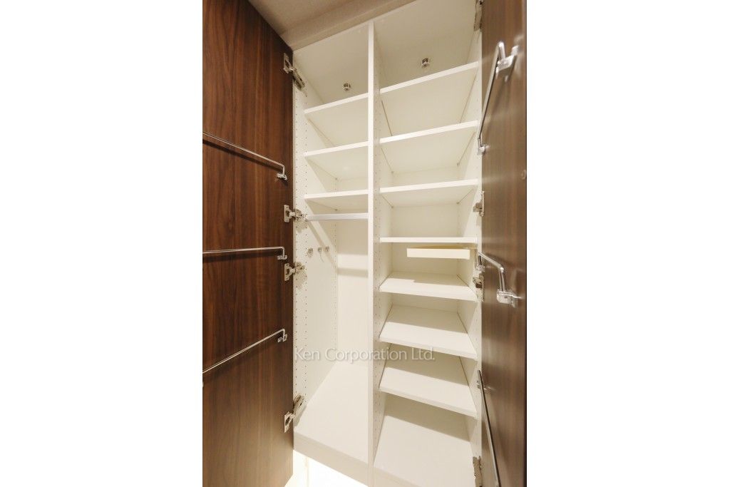 東京ポートシティ竹芝 レジデンスタワーの写真 シューズクローゼット ※16階の同じ間取タイプを撮影。仕様が異なることがあります。