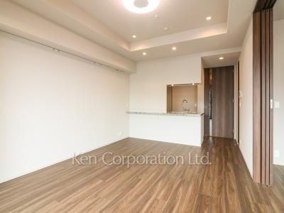 東京ポートシティ竹芝 レジデンスタワーの写真 居室（LDなど） ※18階の同じ間取タイプを撮影。仕様が異なることがあります。