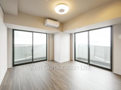 東京ポートシティ竹芝 レジデンスタワーの写真 居室（LDなど） ※14階の同じ間取タイプを撮影。仕様が異なることがあります。