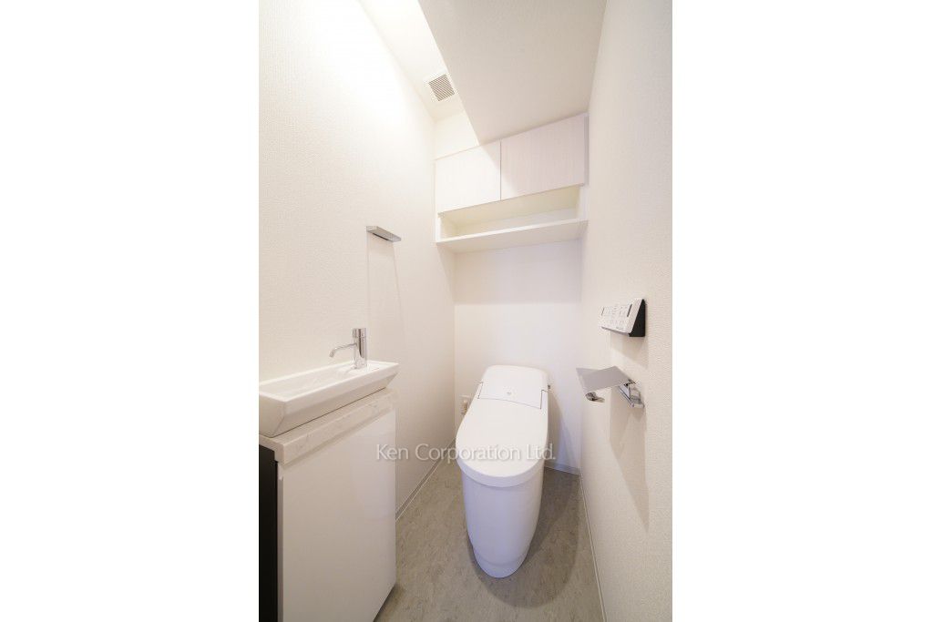 トイレ ※10階の同じ間取タイプを撮影。仕様が異なることがあります。（6階・1LDK+WIC）  ※写真の無断転載禁止