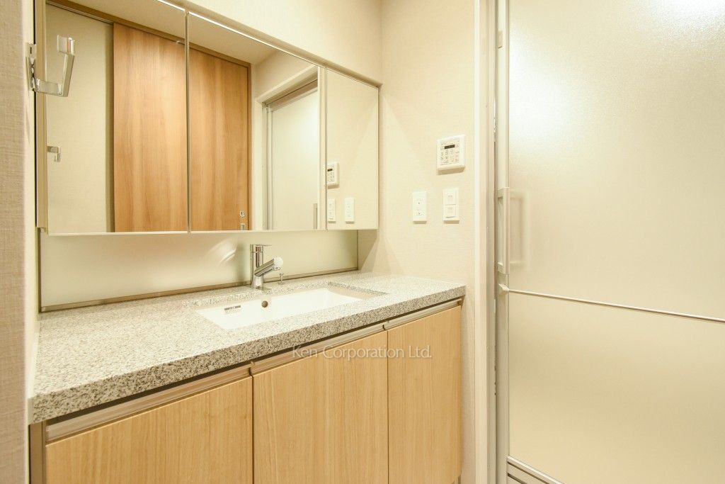 LIBRGRANT西新宿の写真 パウダールーム ※10階の同じ間取タイプを撮影。仕様が異なることがあります。