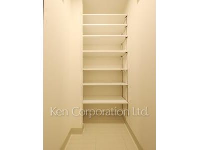 広尾ヴィラスクエアの写真 シューズインクローゼット