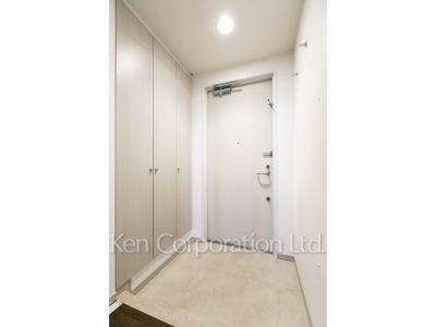 玄関 ※写真・画像は実際と異なる場合がございます。部屋写真は同一タイプのものです。（ただし、画像中にタイプ名の記載がある場合はその記載内容を優先します。）