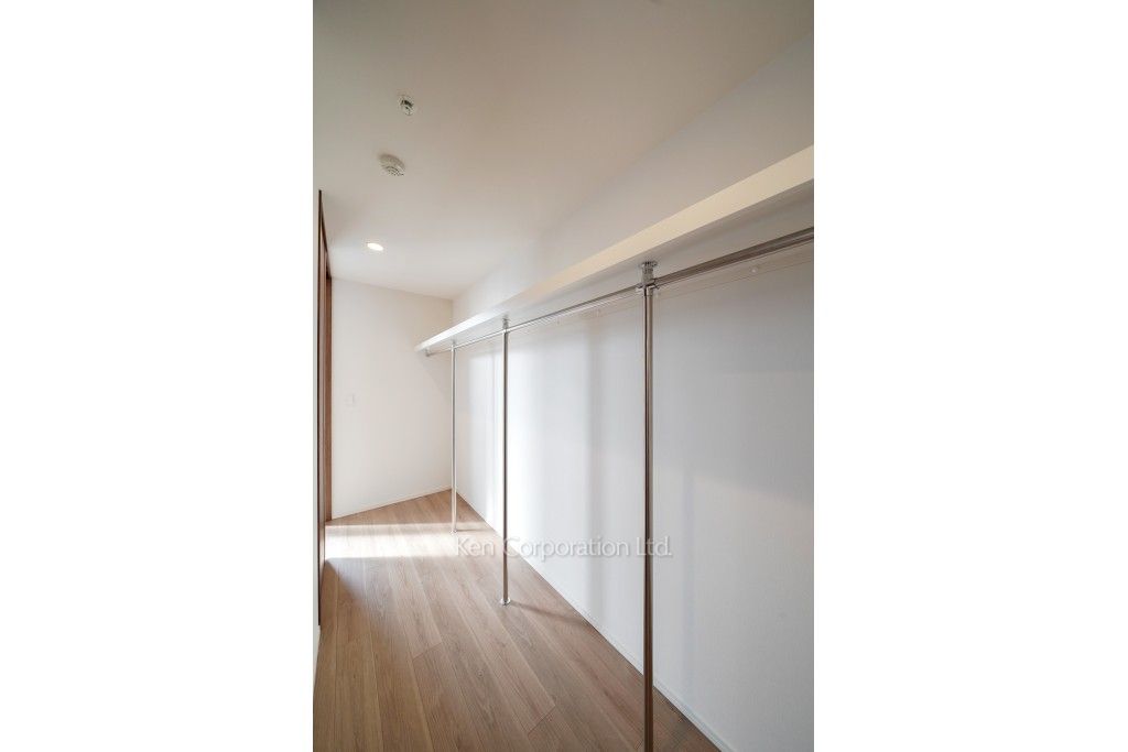 クラス青山の写真 ウォークインクローゼット ※22階の同じ間取タイプを撮影。仕様が異なることがあります。