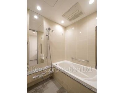 バスルーム ※6階の同じ間取タイプを撮影。仕様が異なることがあります。