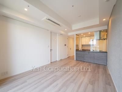 居室（LDなど） ※11階の同じ間取タイプを撮影。仕様が異なることがあります。