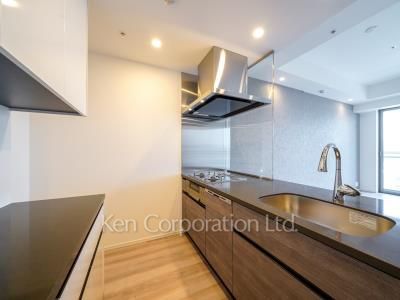 キッチン ※11階の同じ間取タイプを撮影。仕様が異なることがあります。