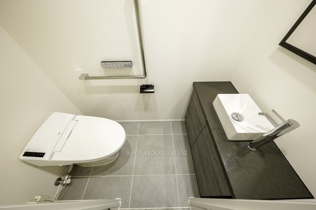 クラス青山の写真 トイレ ※11階の同じ間取タイプを撮影。仕様が異なることがあります。