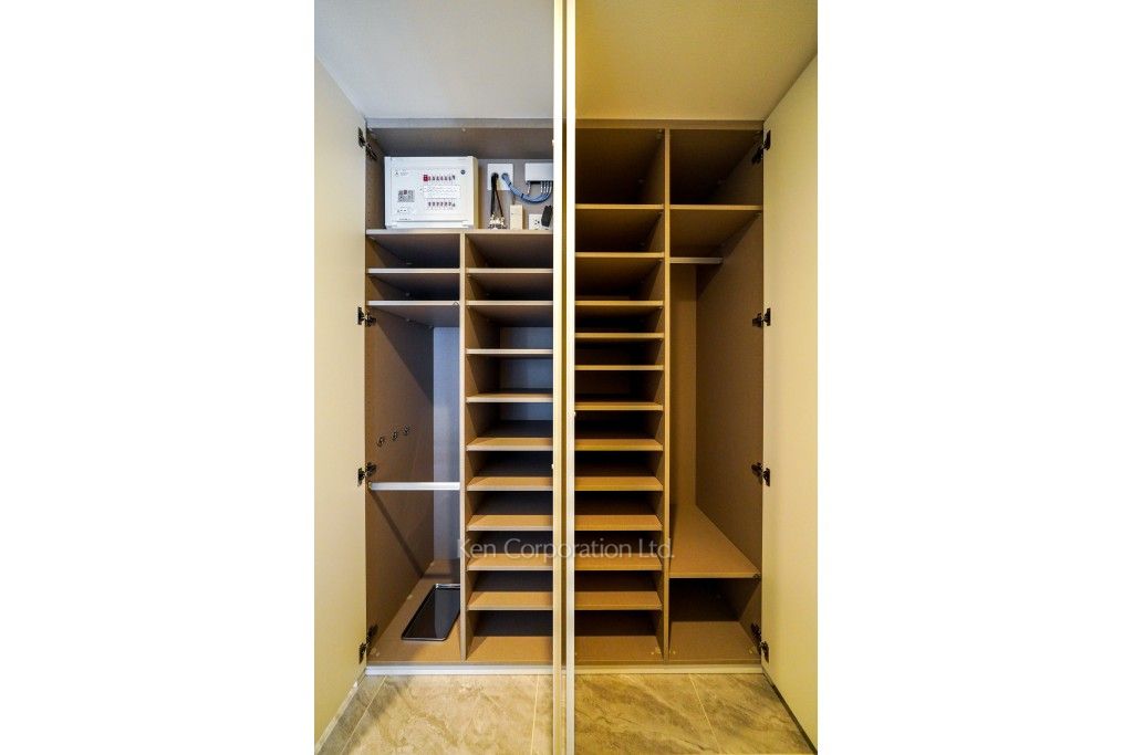 クラス青山の写真 シューズクローゼット ※11階の同じ間取タイプを撮影。仕様が異なることがあります。