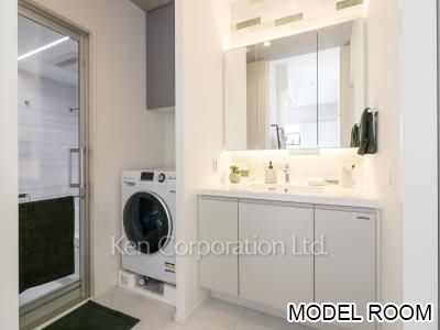 ライオンズフォーシア白金高輪の写真 パウダールーム　※MODEL ROOM ※2階の同じ間取タイプを撮影。仕様が異なることがあります。